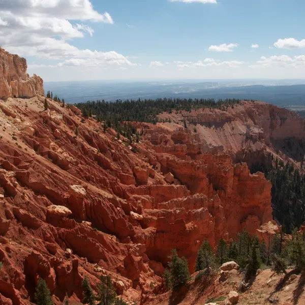Bryce Canyon cliffs